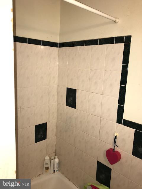FOX CHASE - Residential