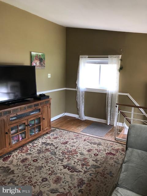 FOX CHASE - Residential
