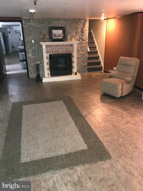 FOX CHASE - Residential