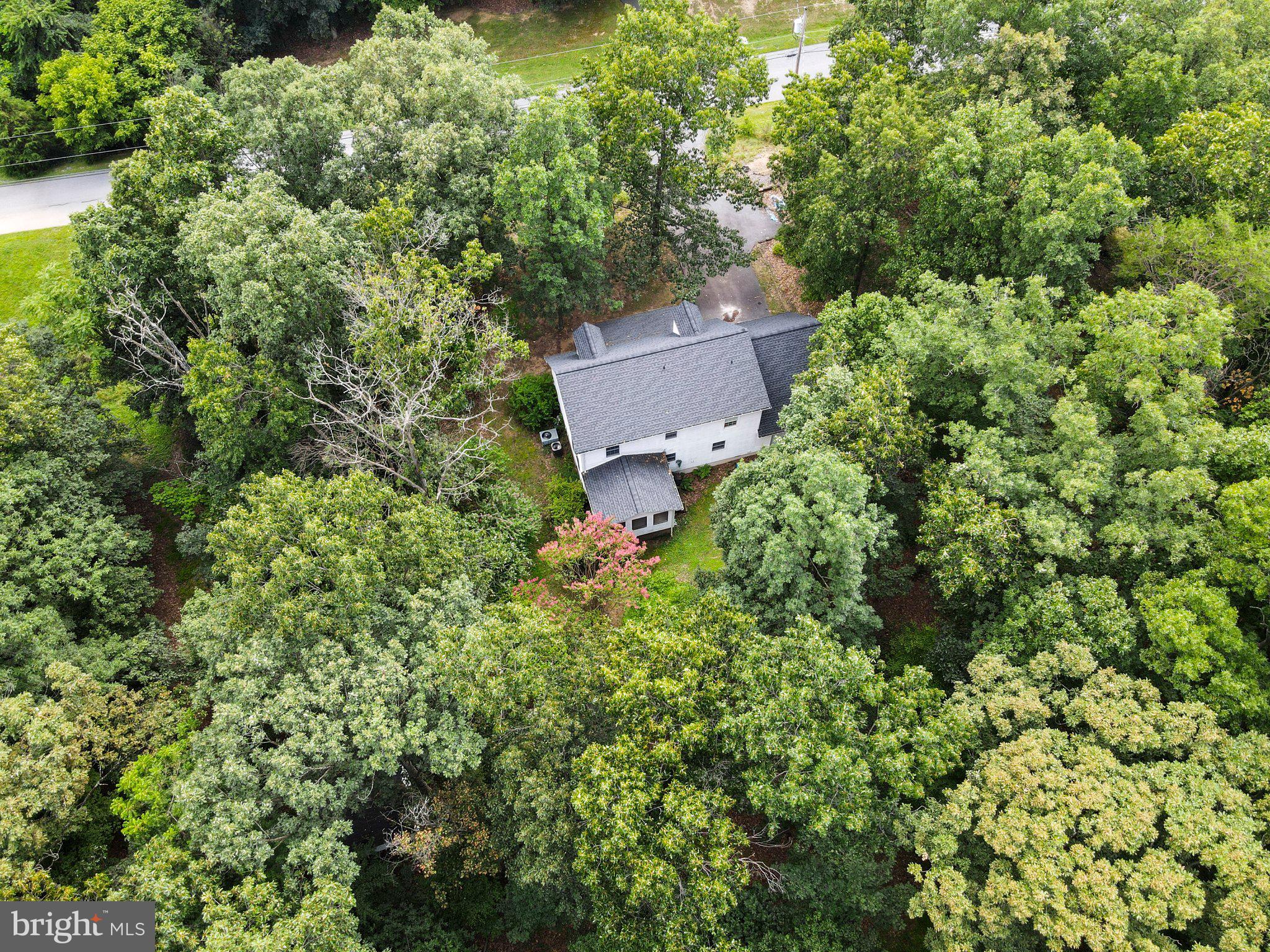 FOXCREST MANOR - Residential