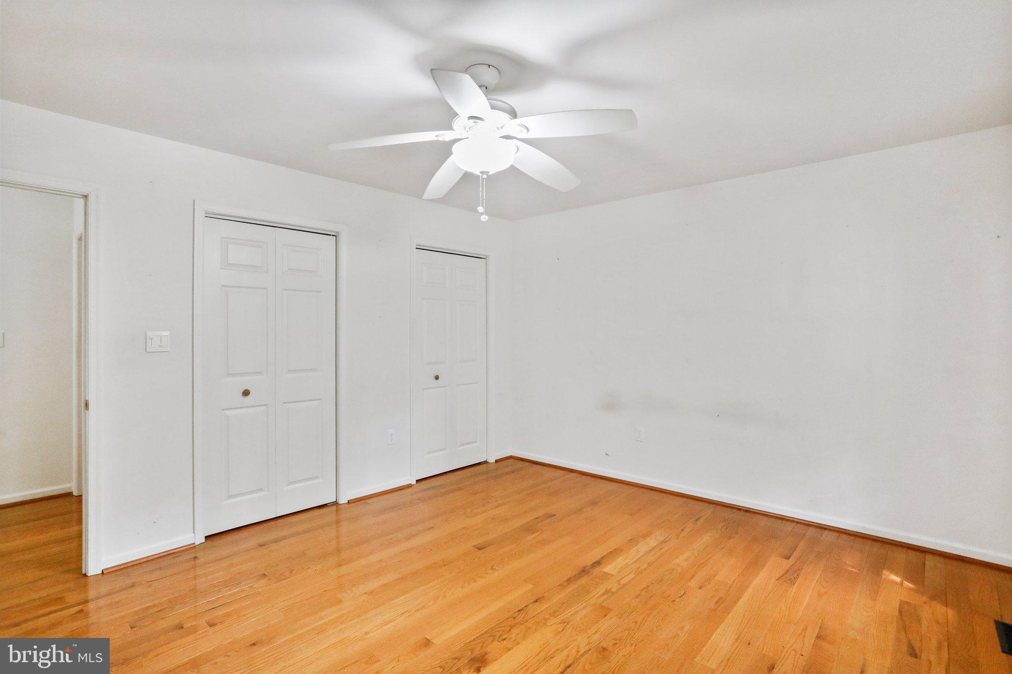 FOXCREST MANOR - Residential