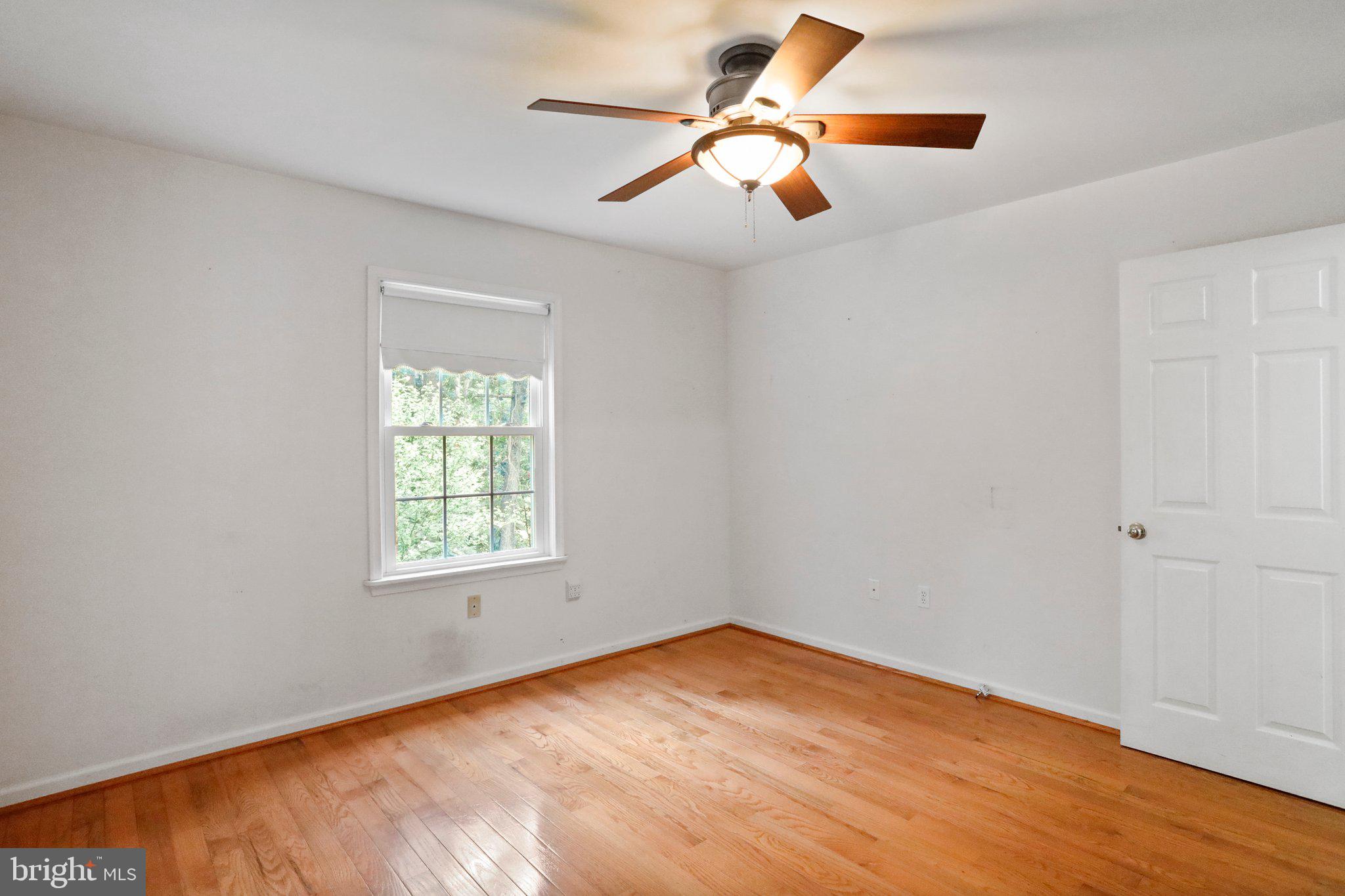 FOXCREST MANOR - Residential