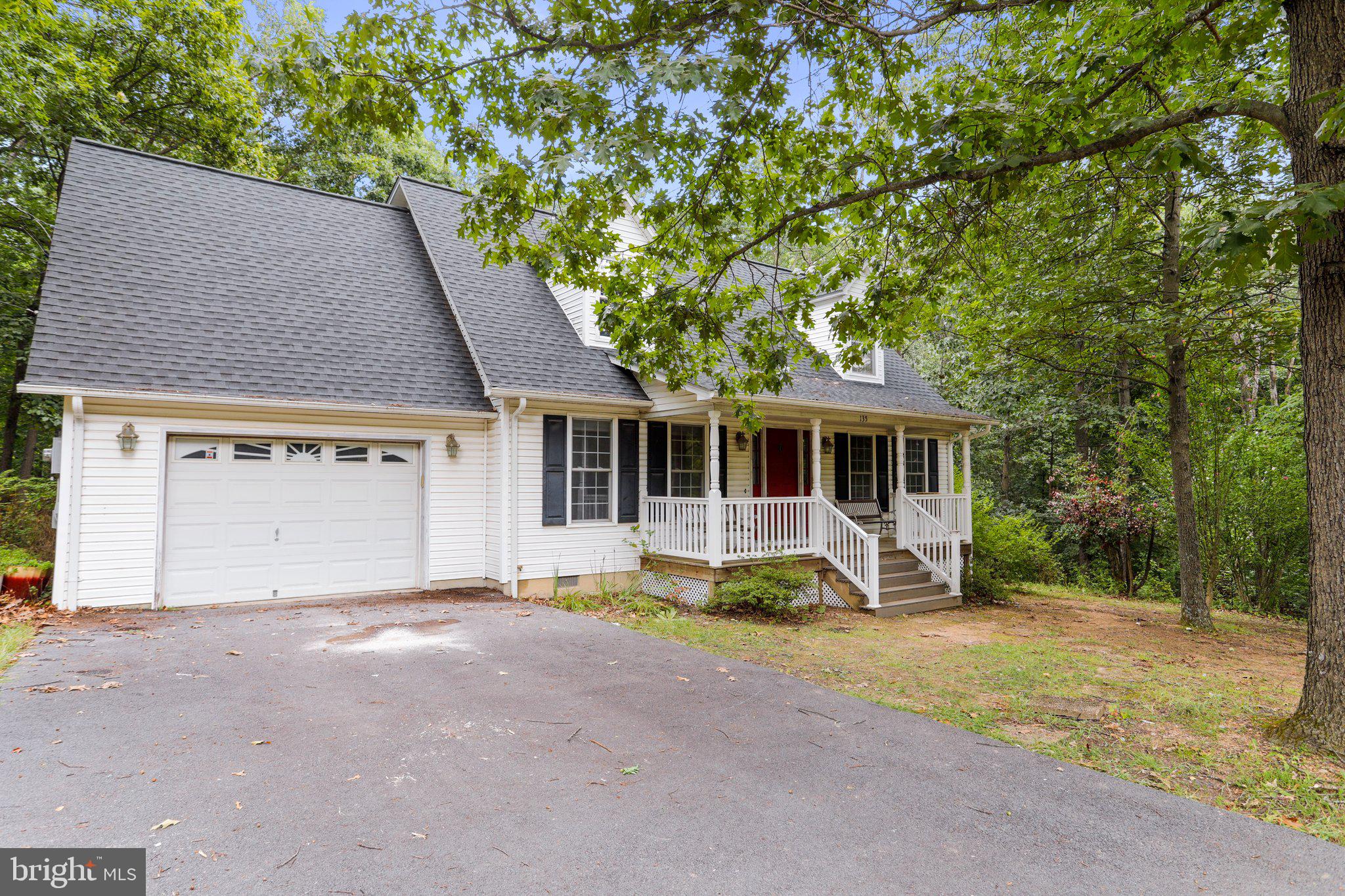 FOXCREST MANOR - Residential