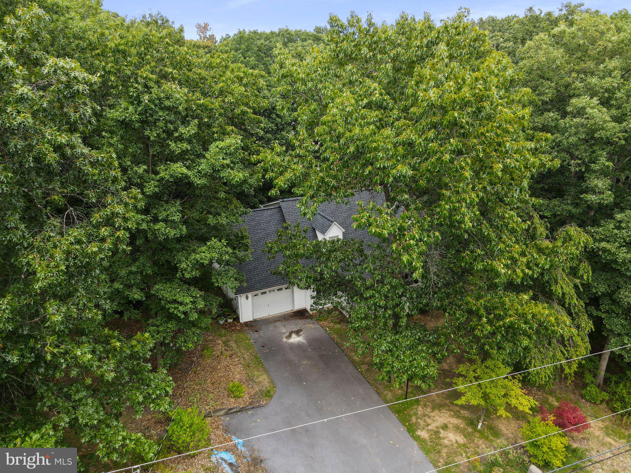 FOXCREST MANOR - Residential