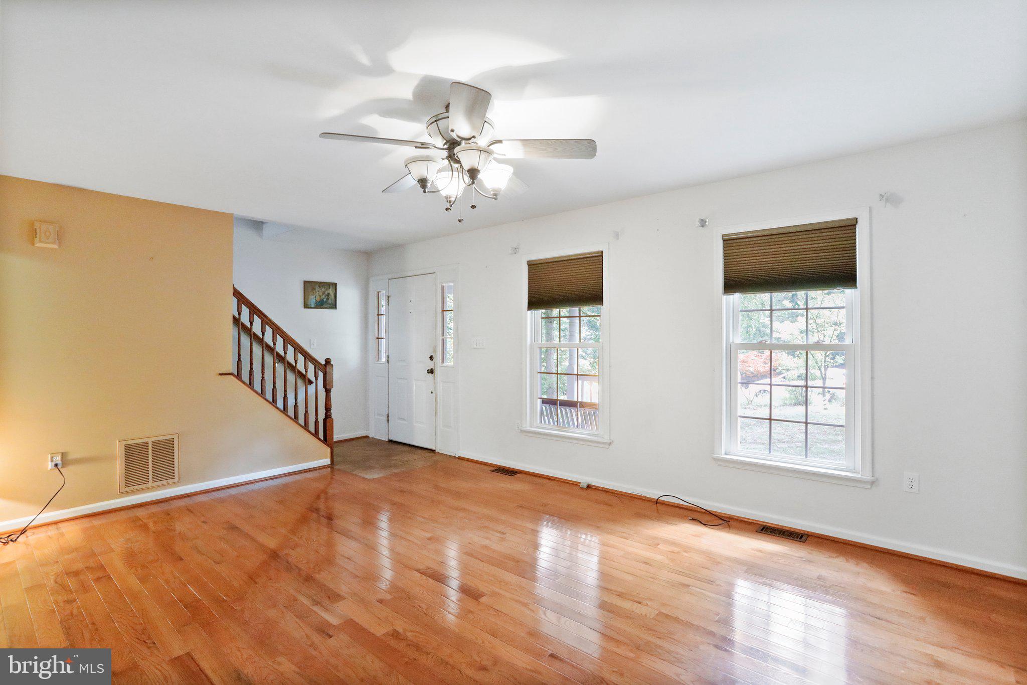 FOXCREST MANOR - Residential