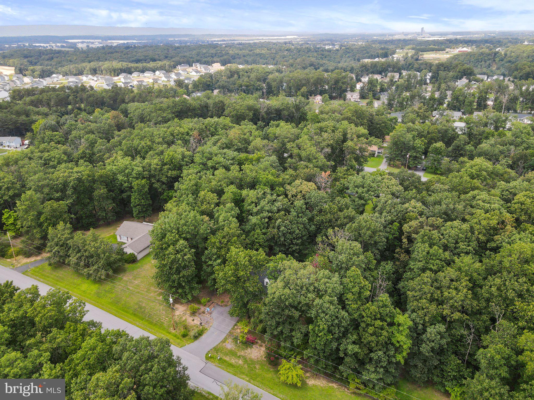 FOXCREST MANOR - Residential