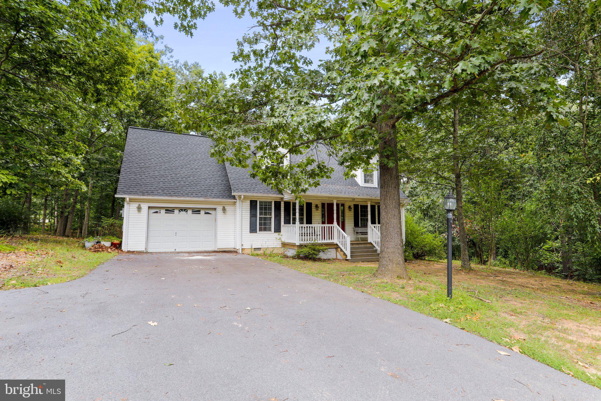 FOXCREST MANOR - Residential