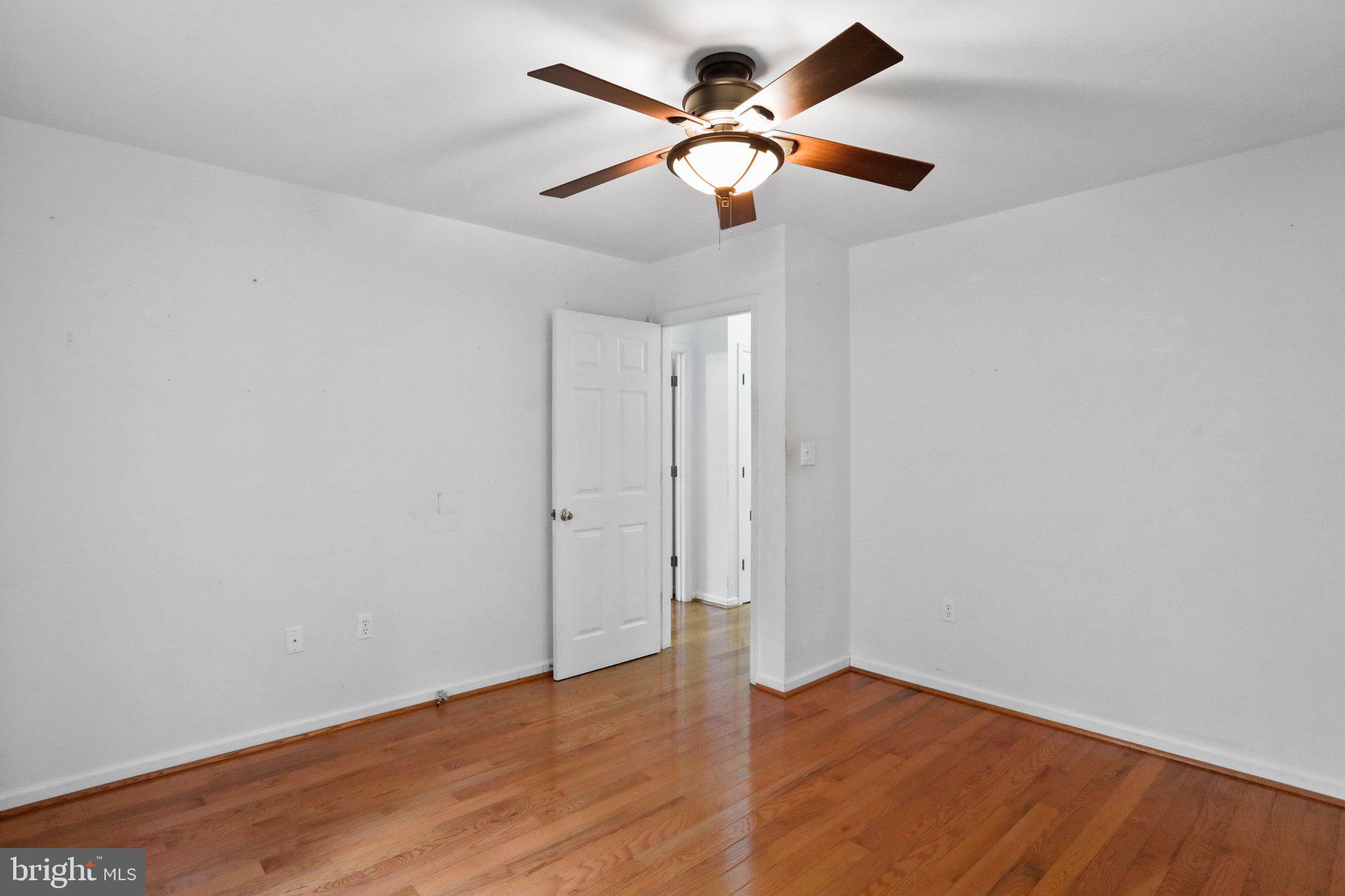 FOXCREST MANOR - Residential