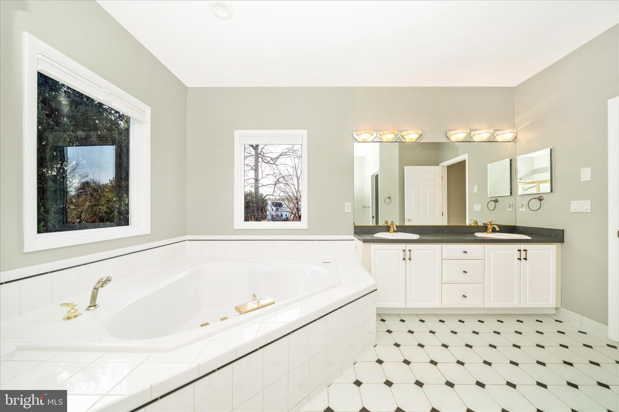 WORTHINGTON PARK - Residential