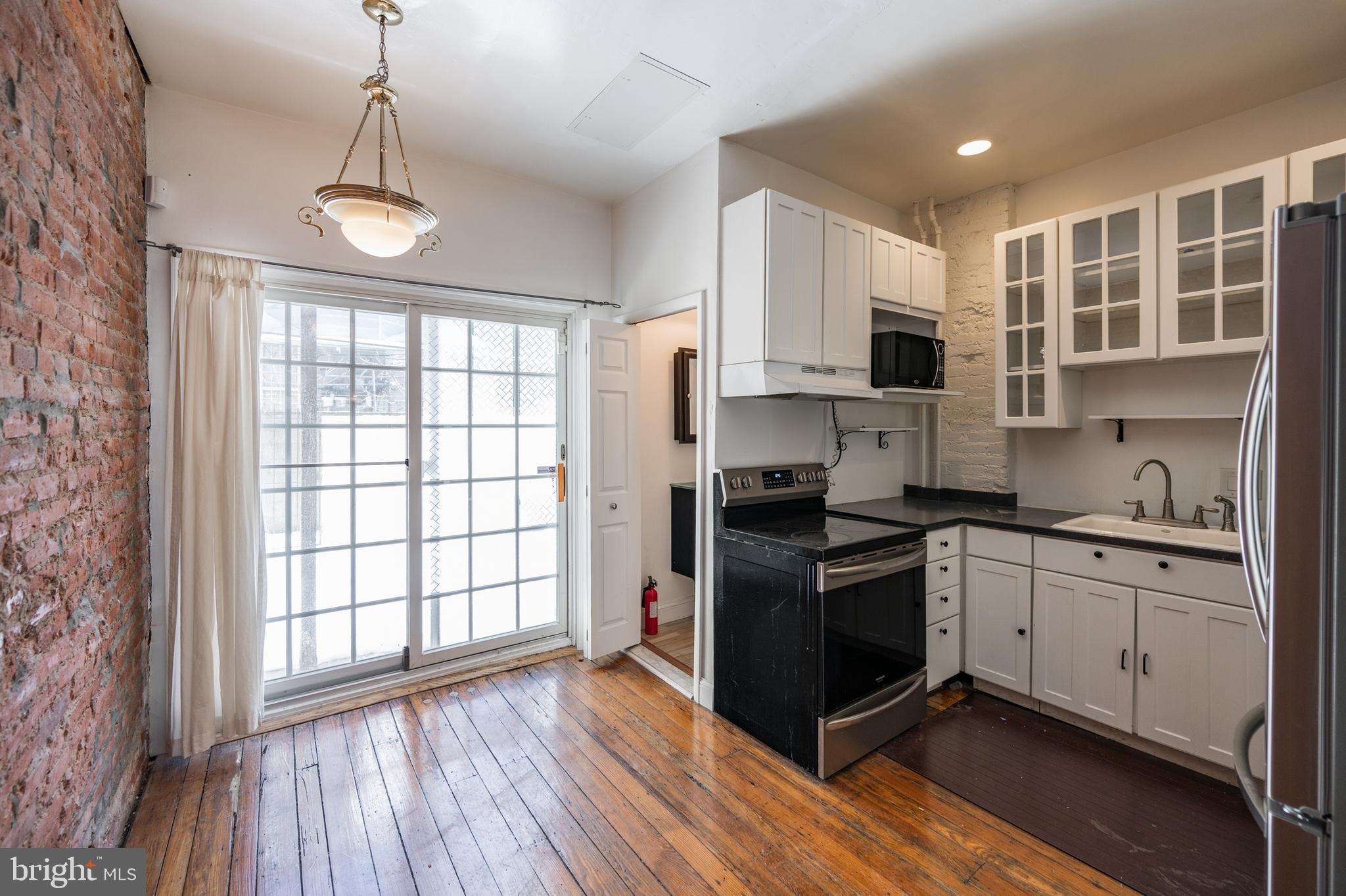 835 N NEWKIRK STREET