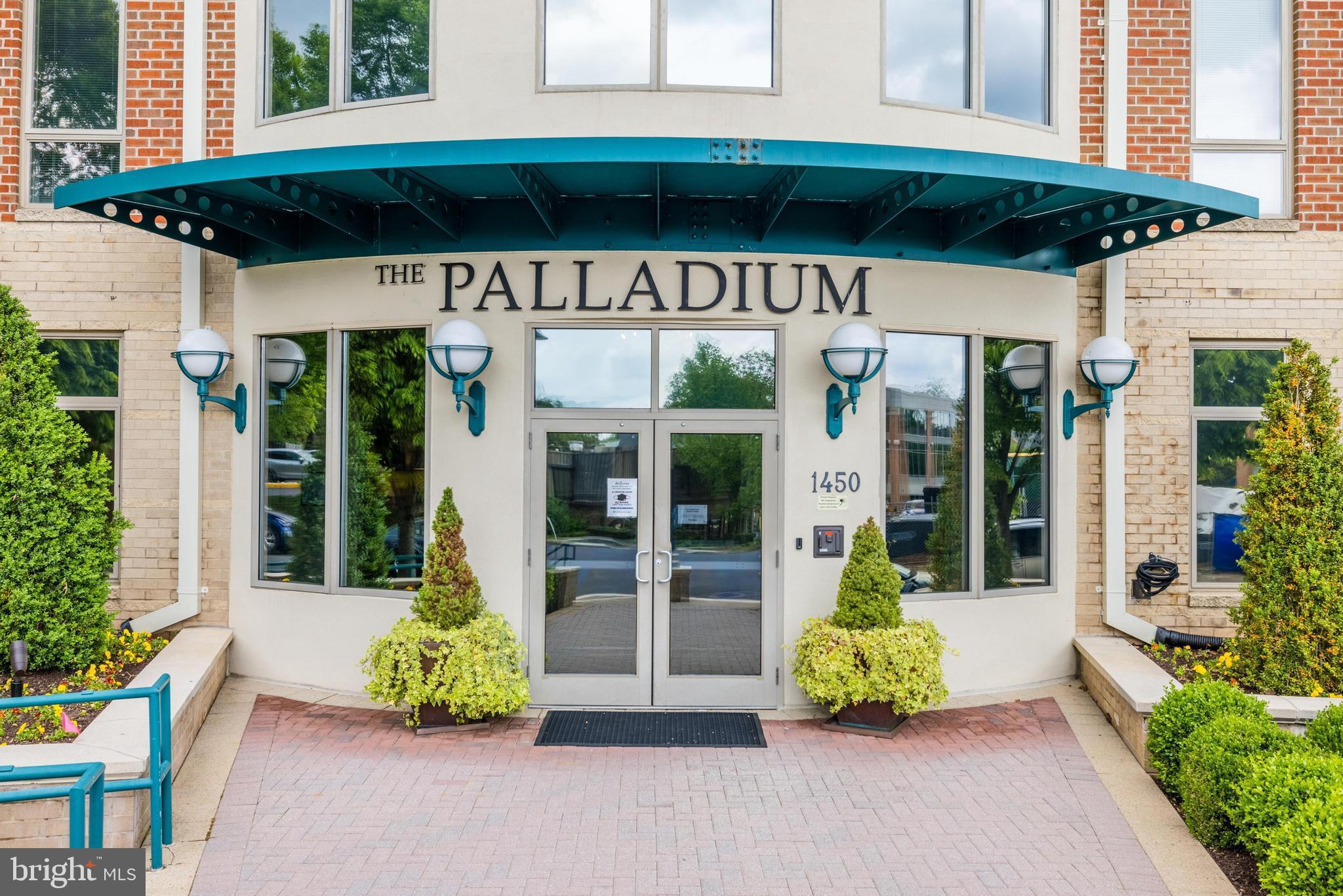 PALLADIUM AT MCLEAN - Residential