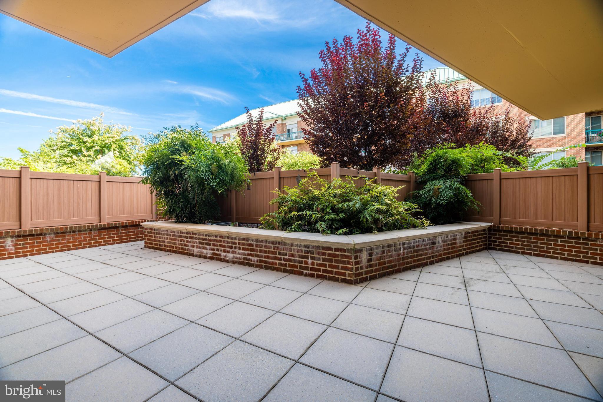 PALLADIUM AT MCLEAN - Residential