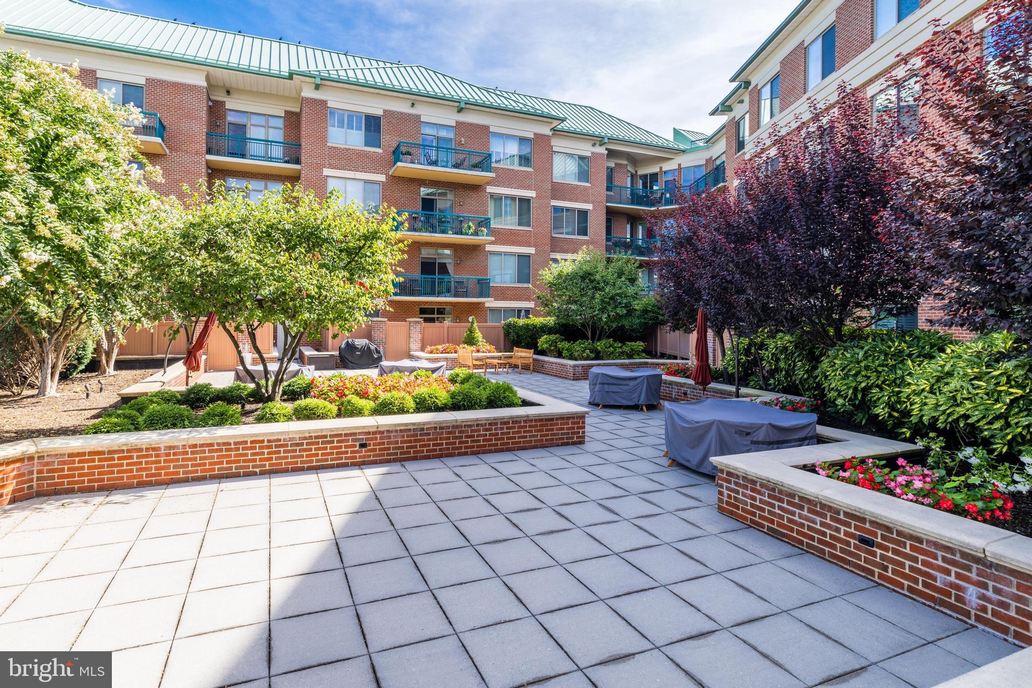 PALLADIUM AT MCLEAN - Residential