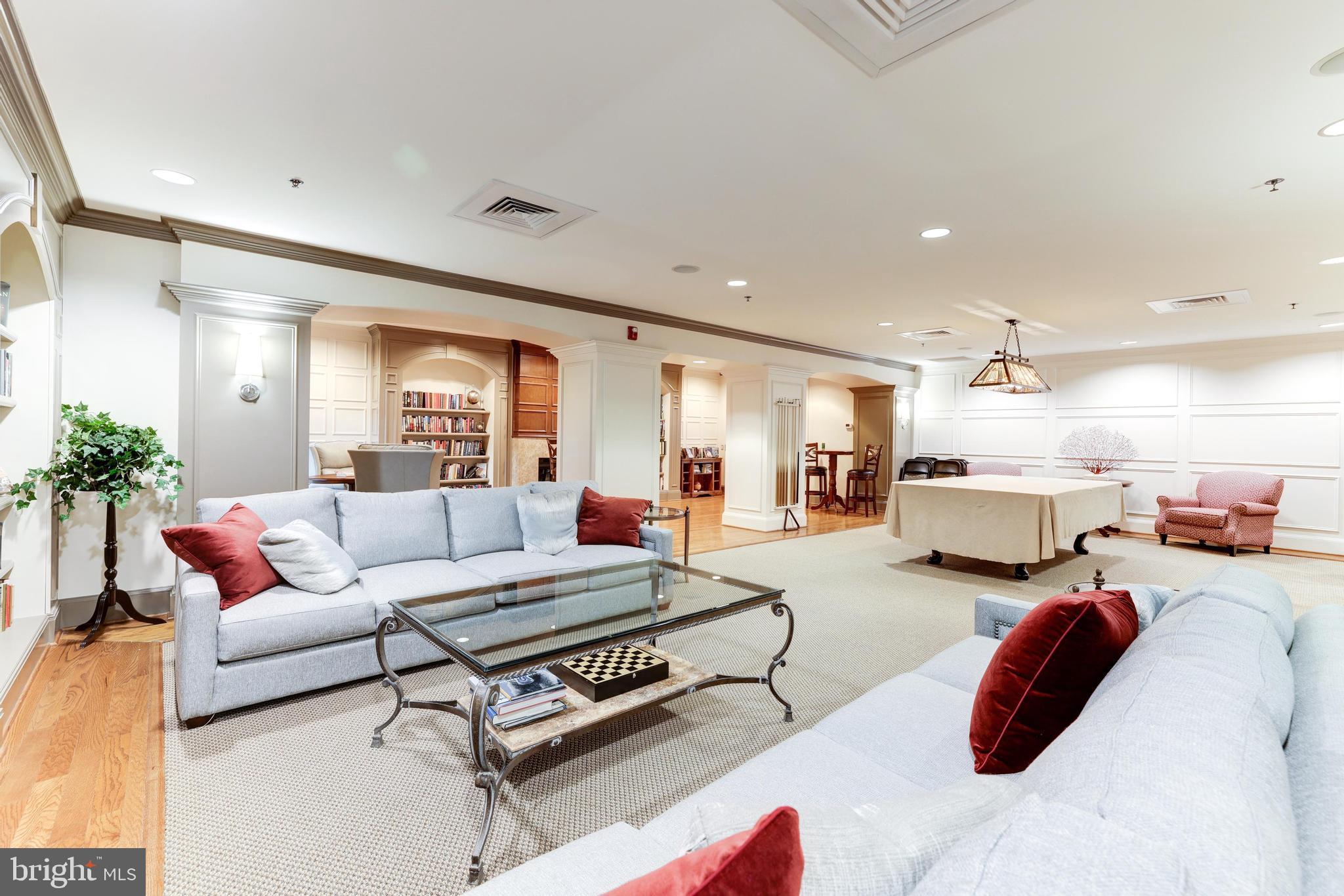 PALLADIUM AT MCLEAN - Residential