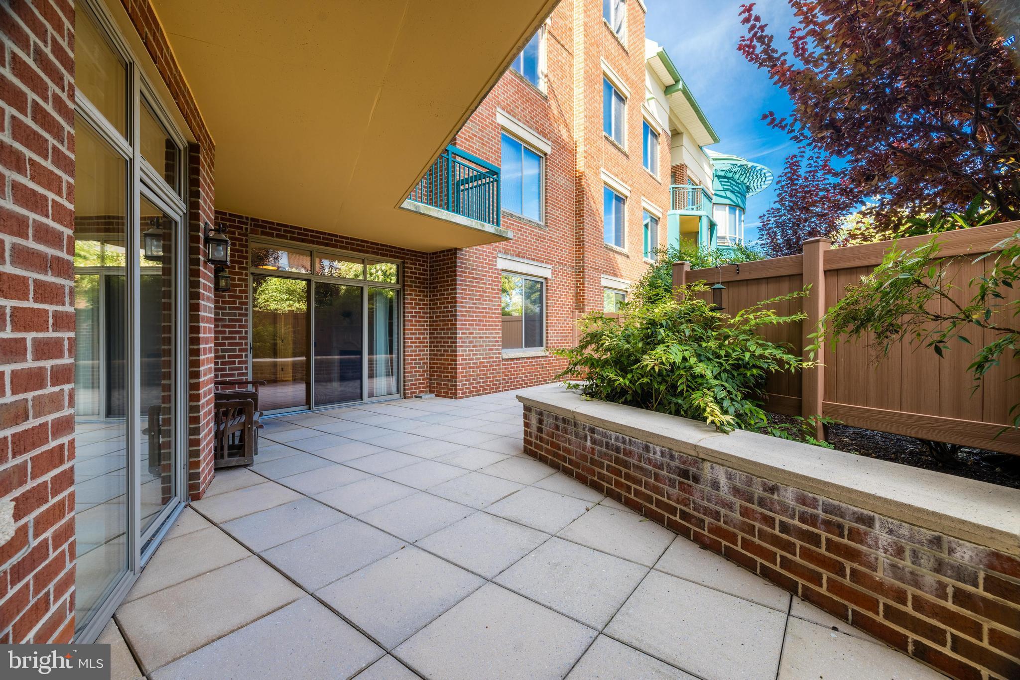 PALLADIUM AT MCLEAN - Residential