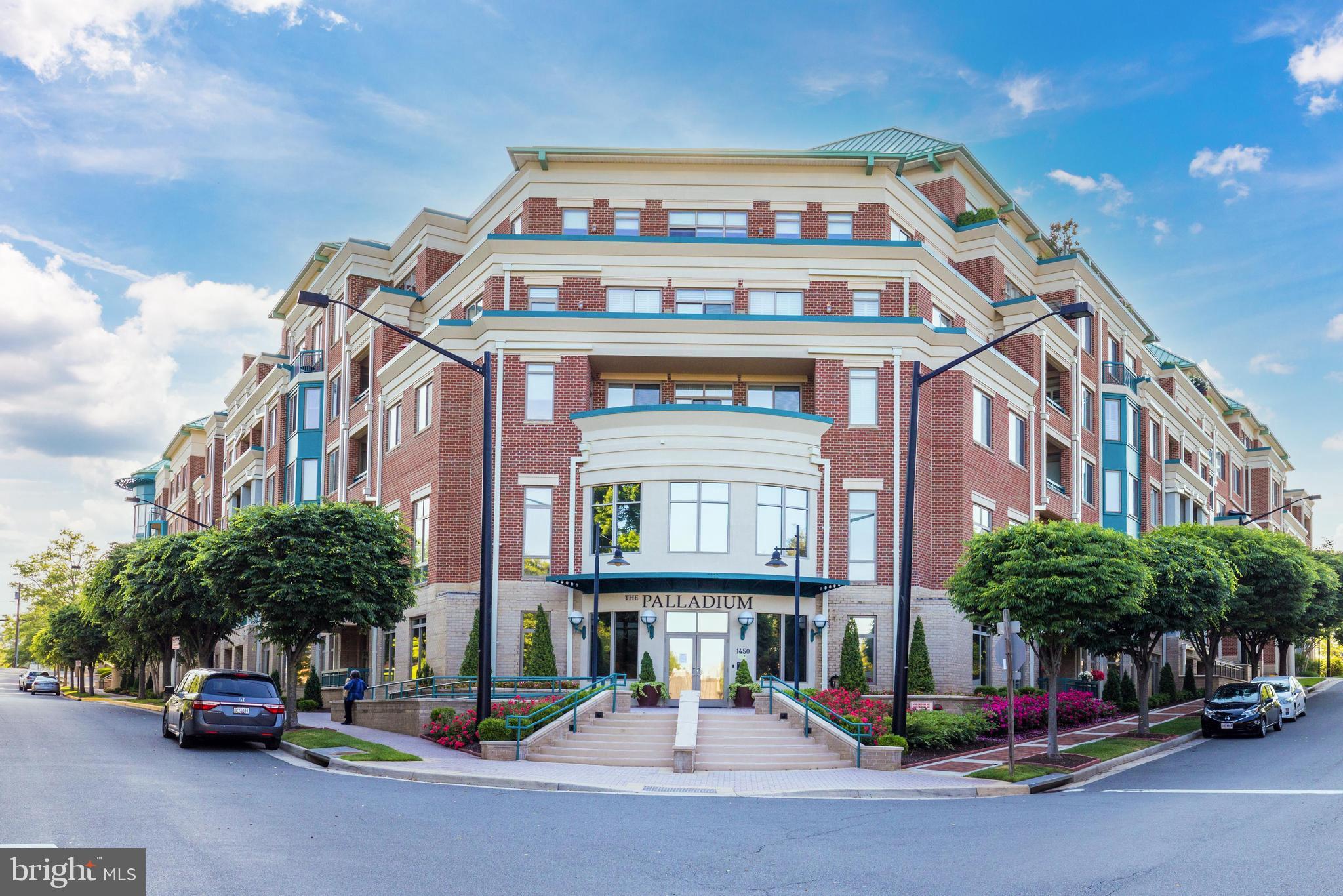 PALLADIUM AT MCLEAN - Residential