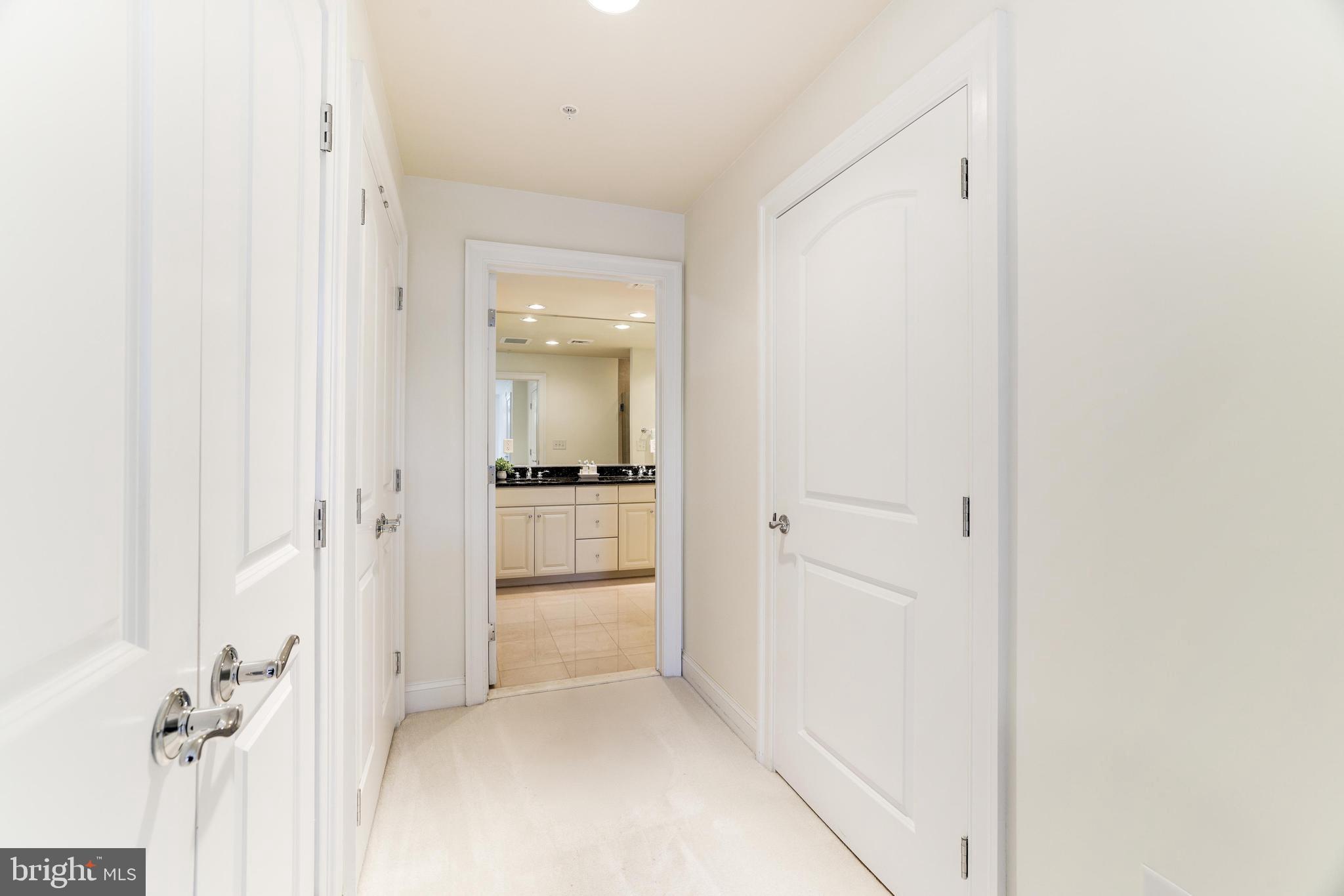 PALLADIUM AT MCLEAN - Residential