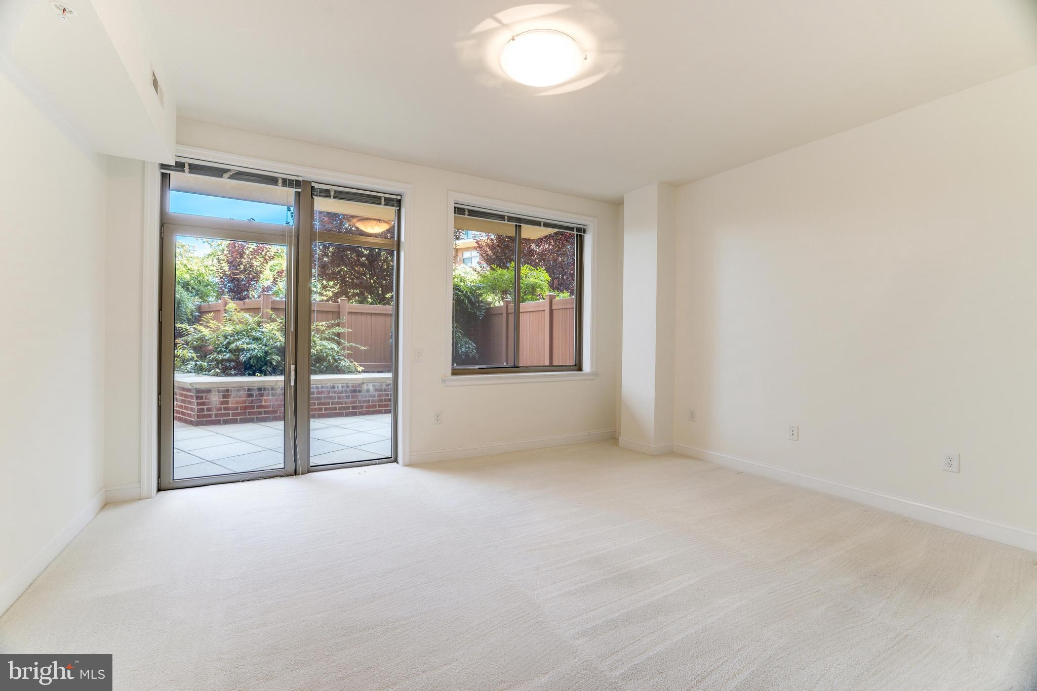 PALLADIUM AT MCLEAN - Residential