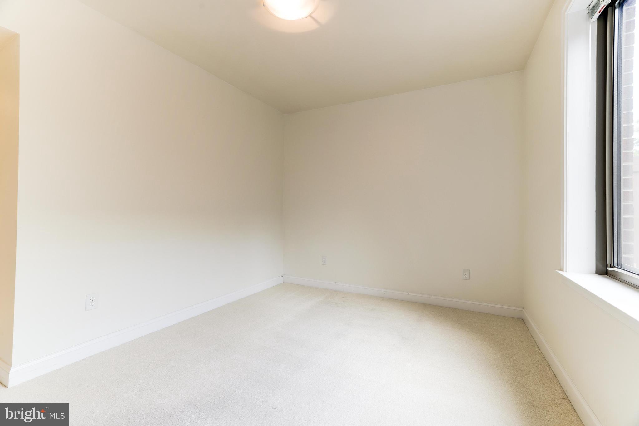 PALLADIUM AT MCLEAN - Residential