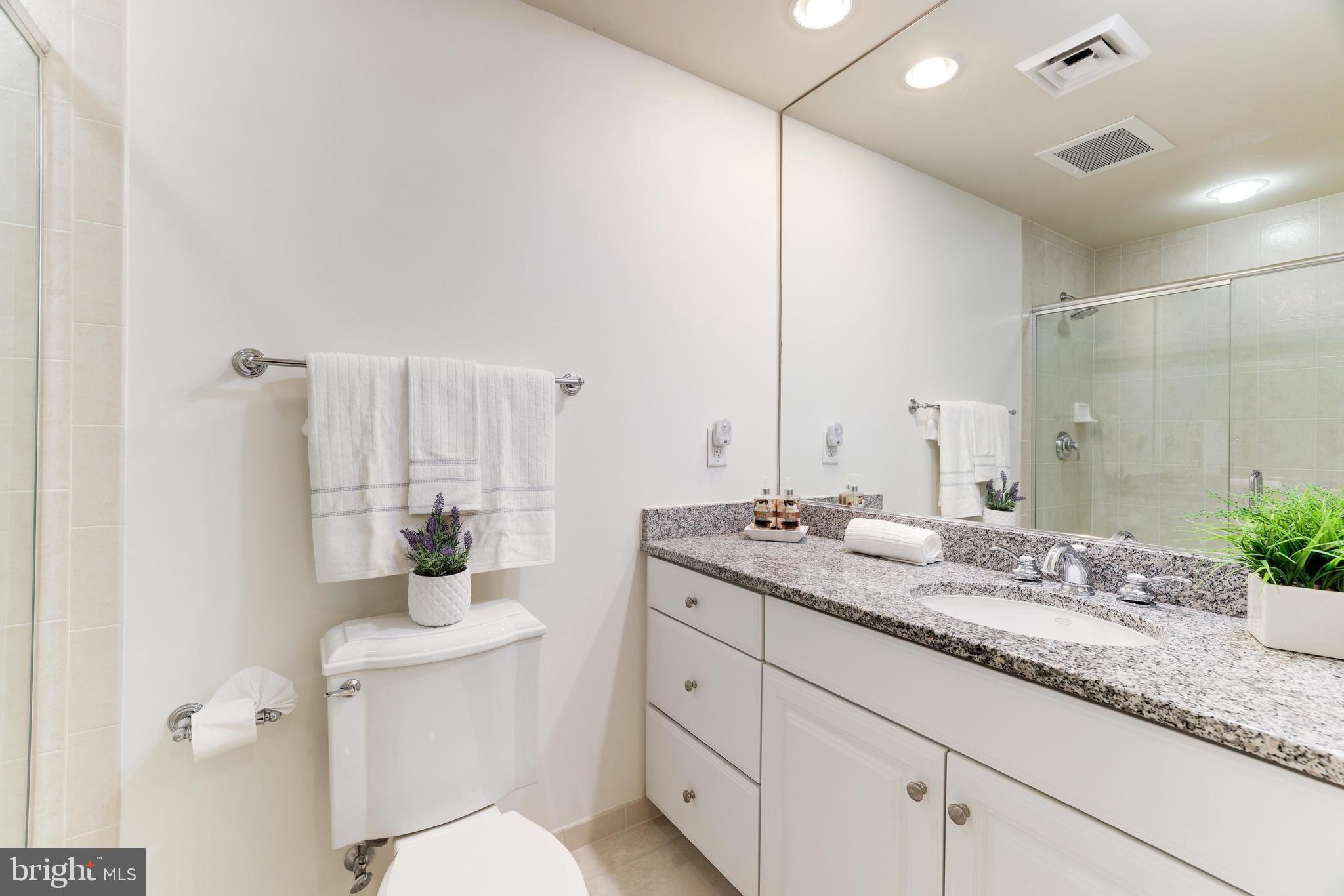 PALLADIUM AT MCLEAN - Residential