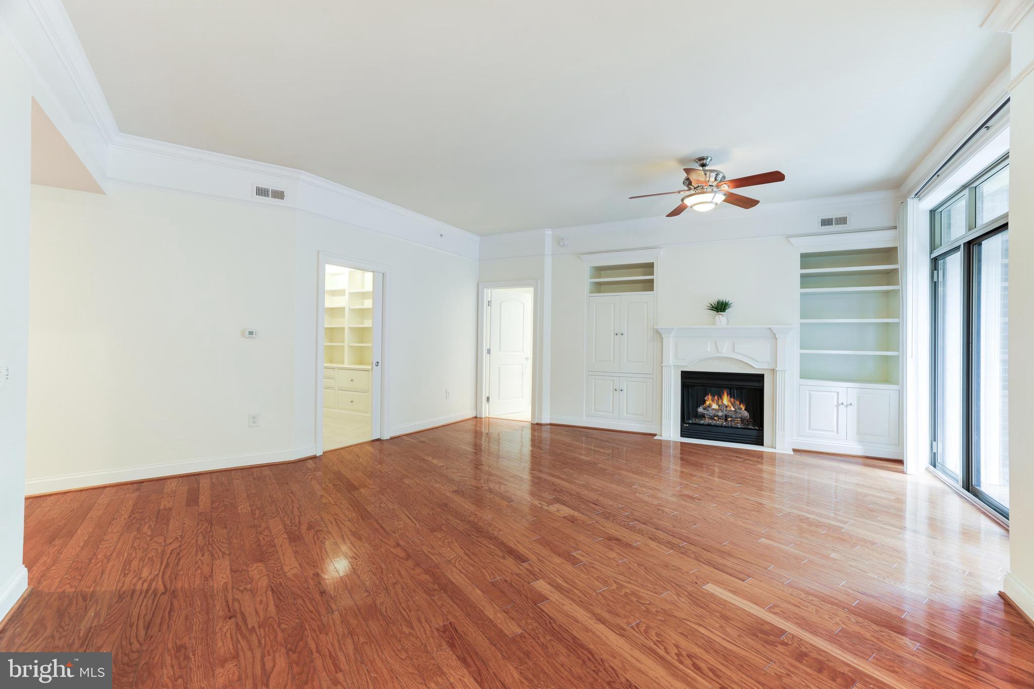 PALLADIUM AT MCLEAN - Residential