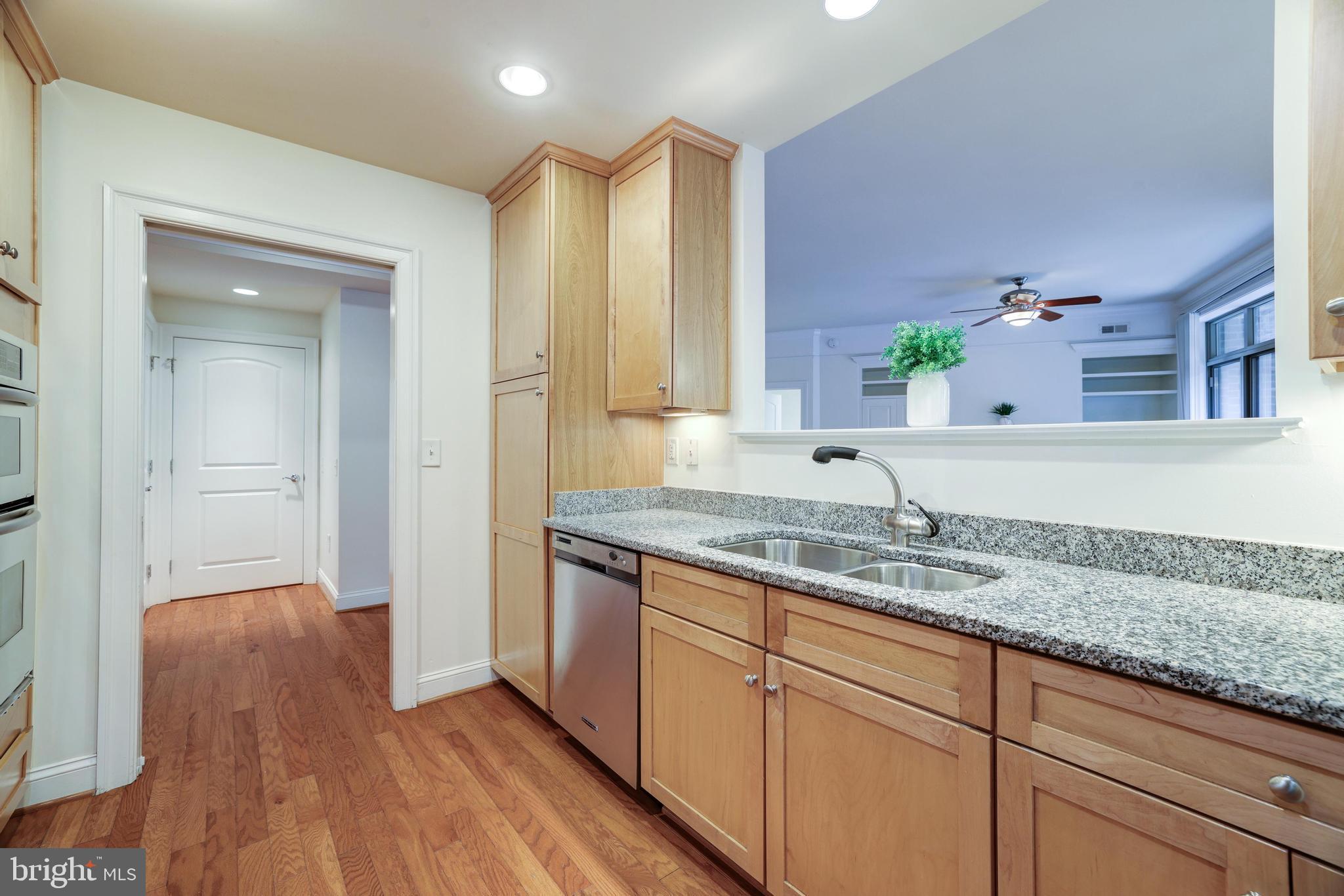 PALLADIUM AT MCLEAN - Residential