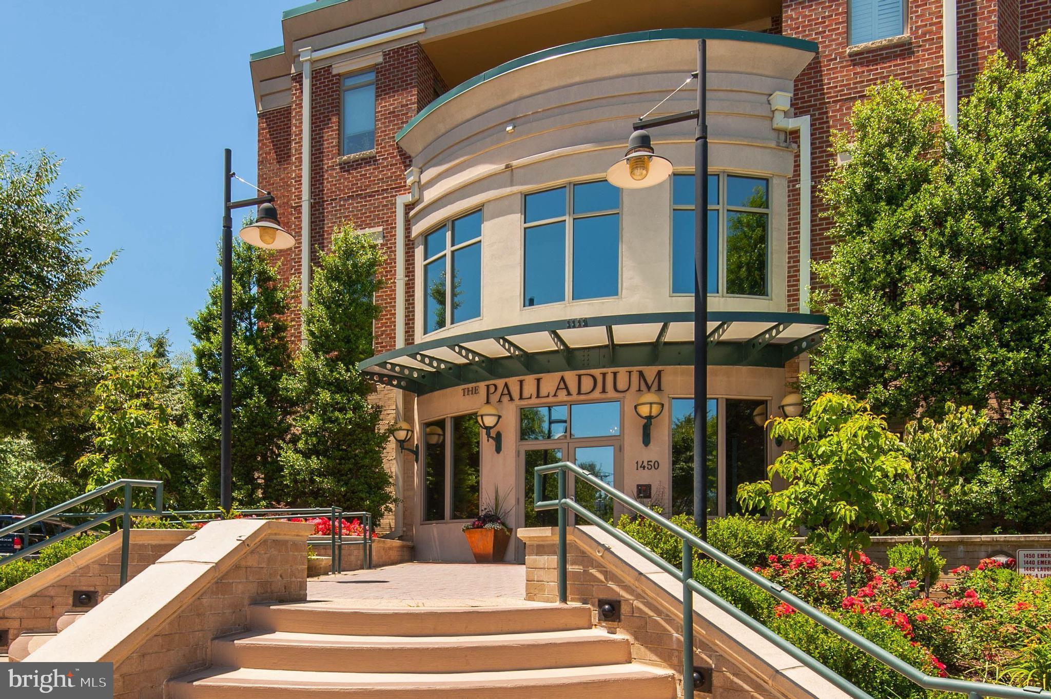 PALLADIUM AT MCLEAN - Residential