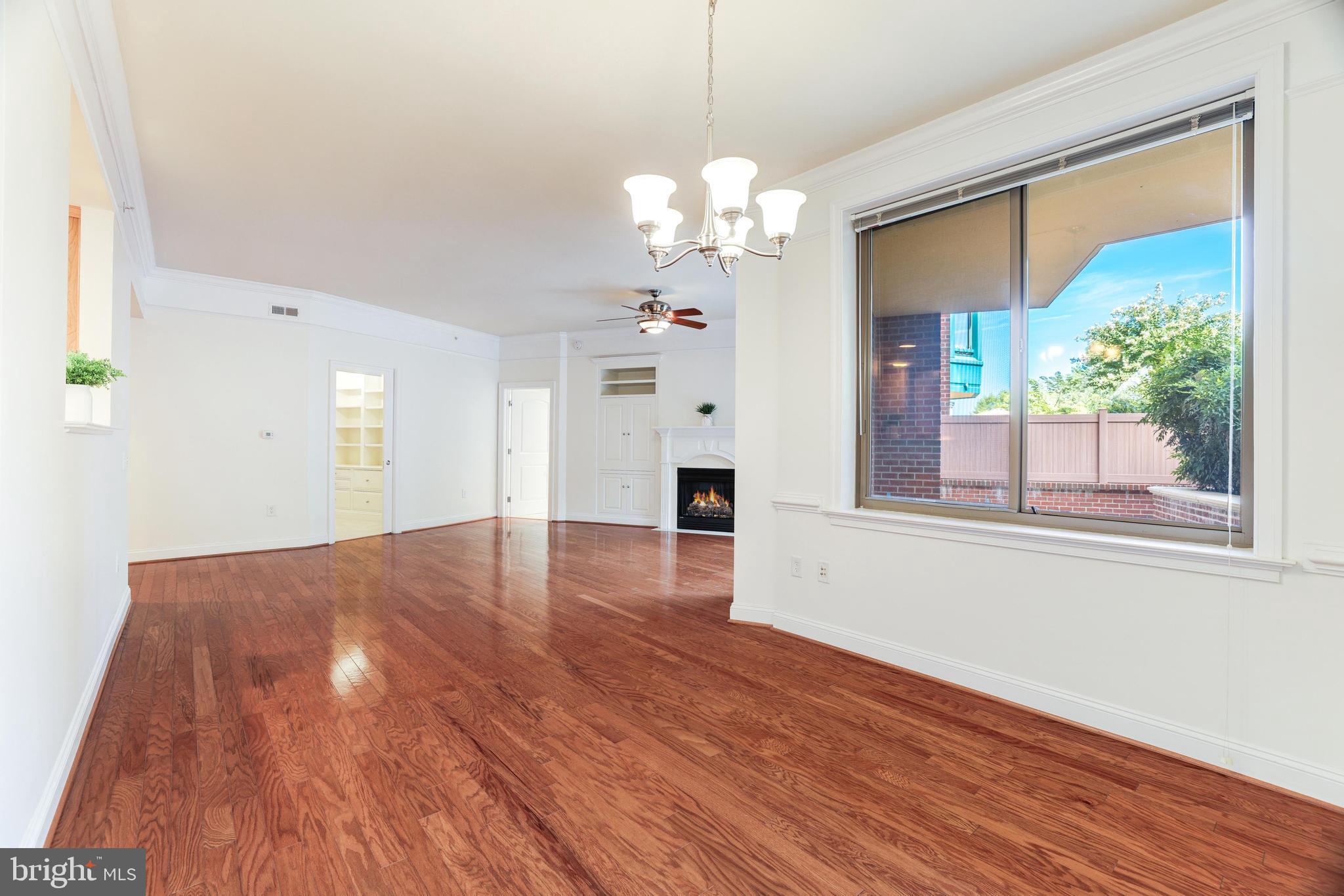 PALLADIUM AT MCLEAN - Residential