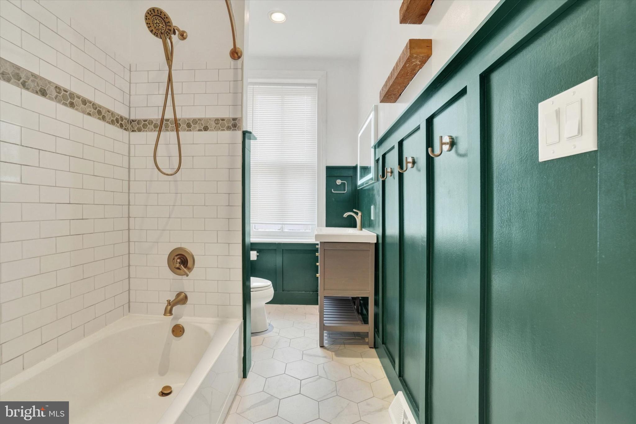 DOWNTOWN YORK - Residential