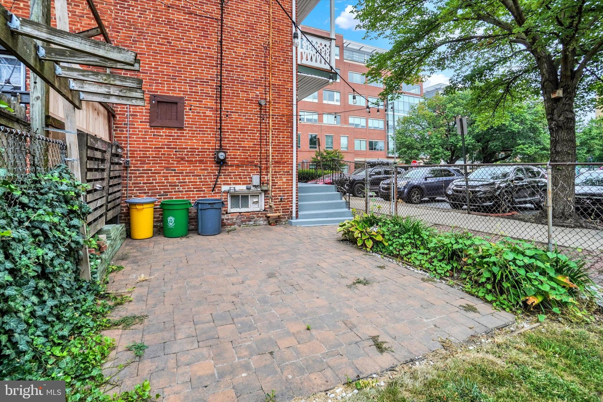 DOWNTOWN YORK - Residential