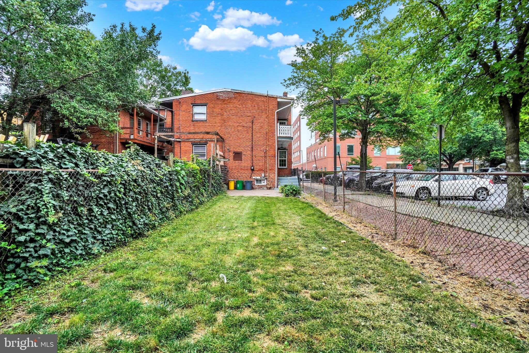 DOWNTOWN YORK - Residential