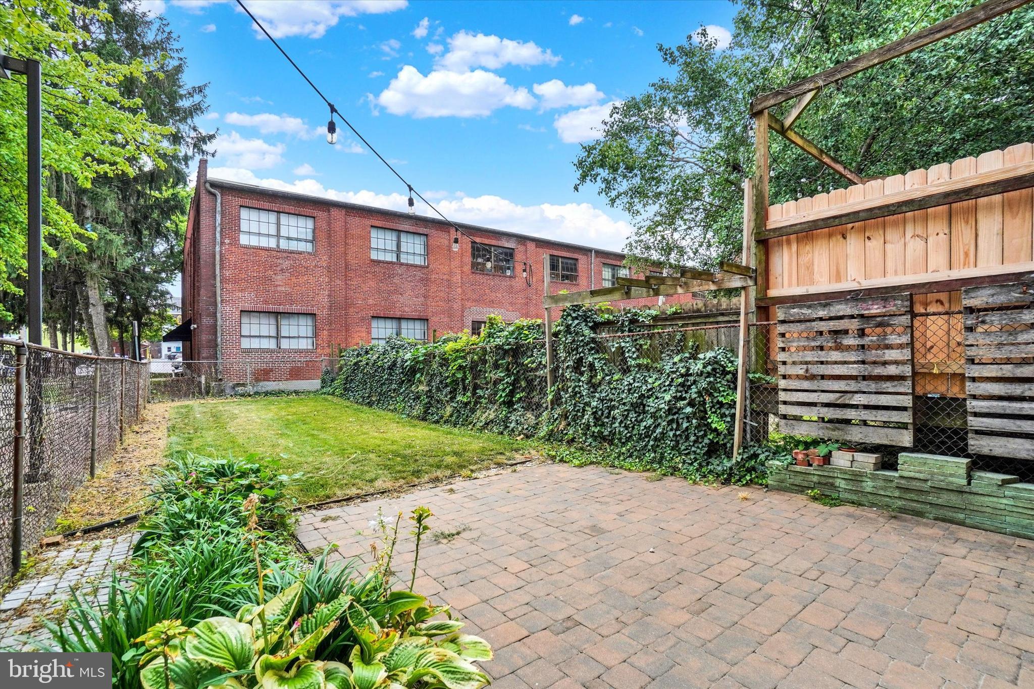 DOWNTOWN YORK - Residential