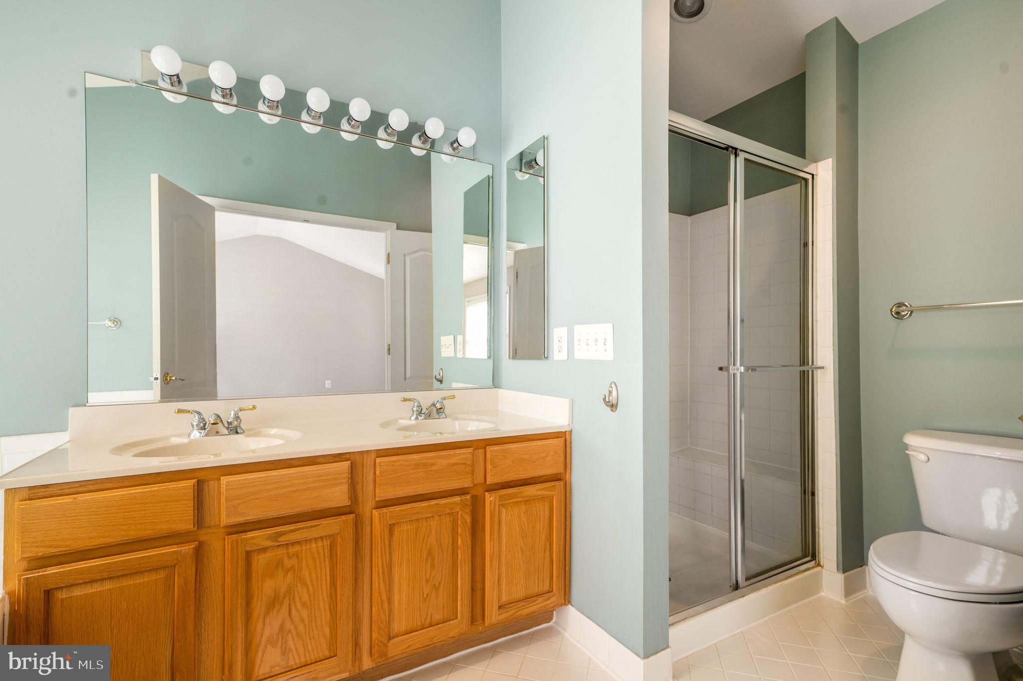 FAIRFAX CENTER LANDBAY - Residential