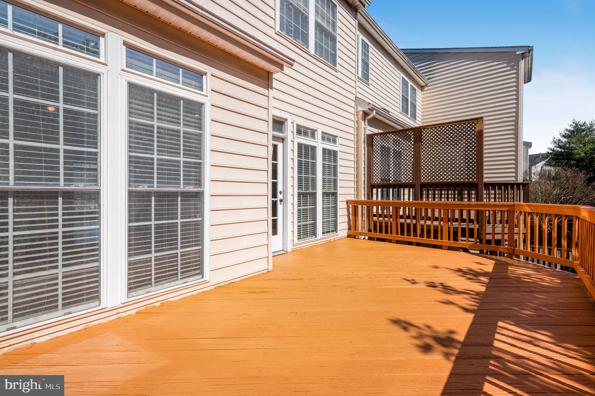 FAIRFAX CENTER LANDBAY - Residential