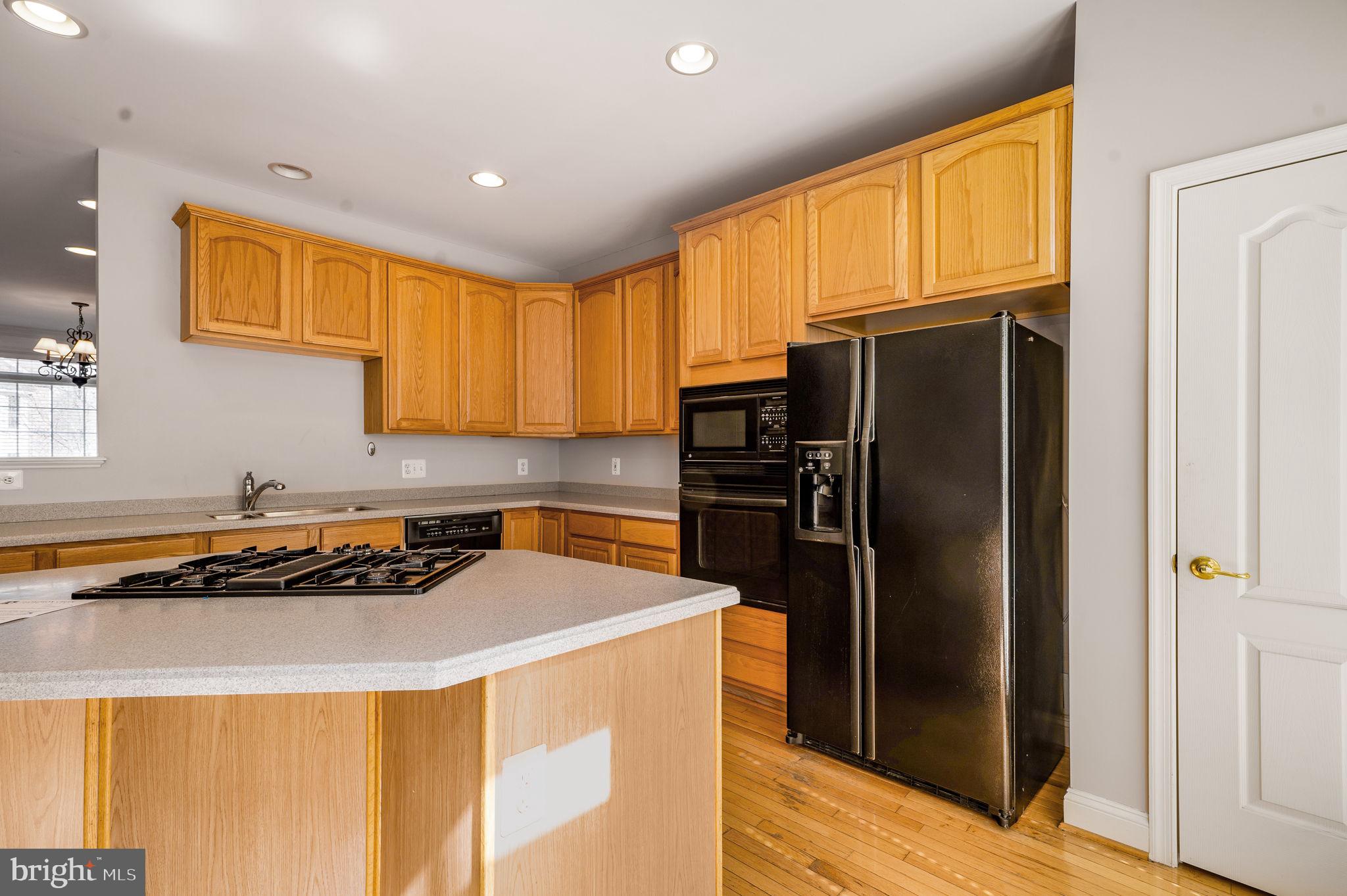 FAIRFAX CENTER LANDBAY - Residential