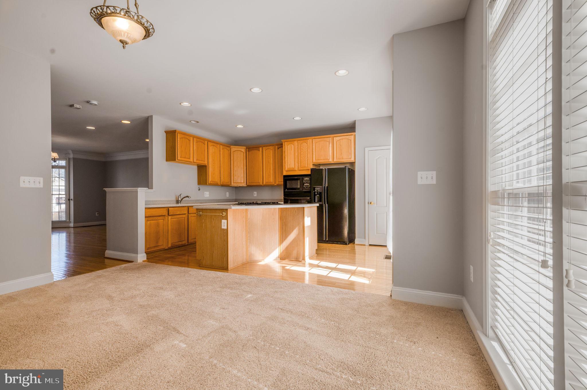 FAIRFAX CENTER LANDBAY - Residential