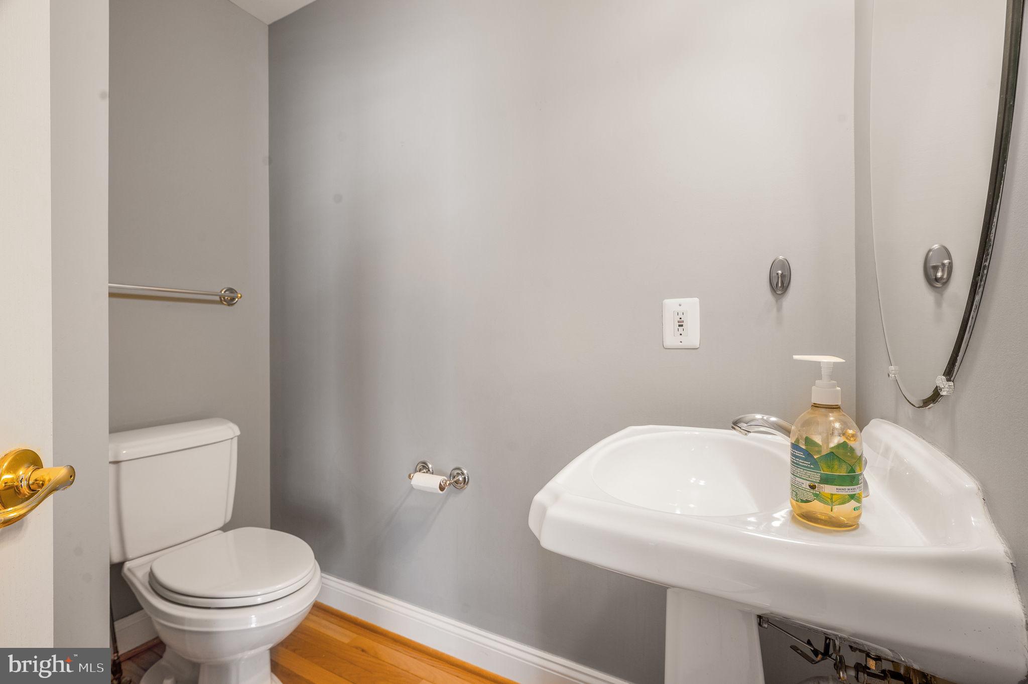 FAIRFAX CENTER LANDBAY - Residential