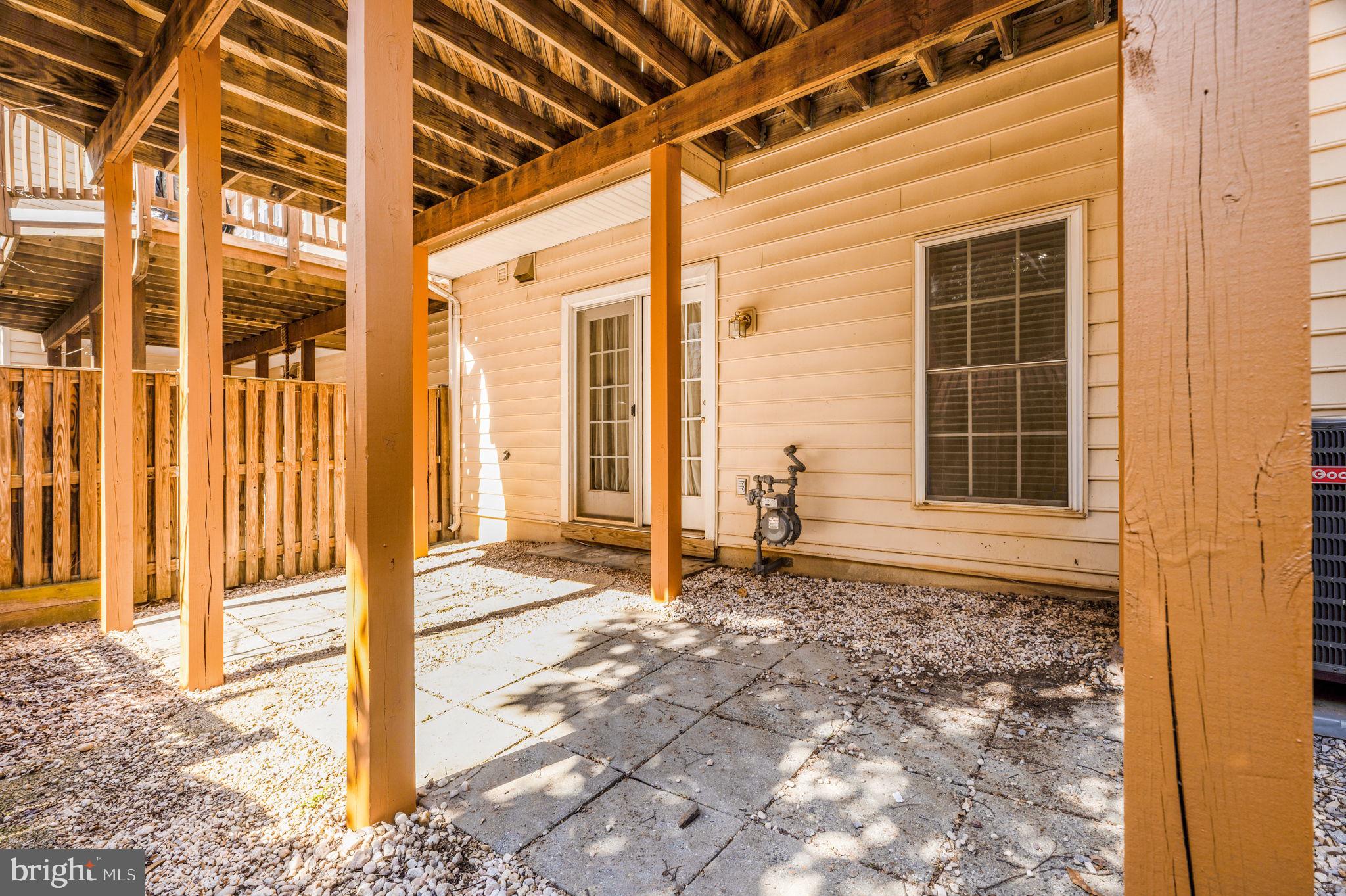 FAIRFAX CENTER LANDBAY - Residential