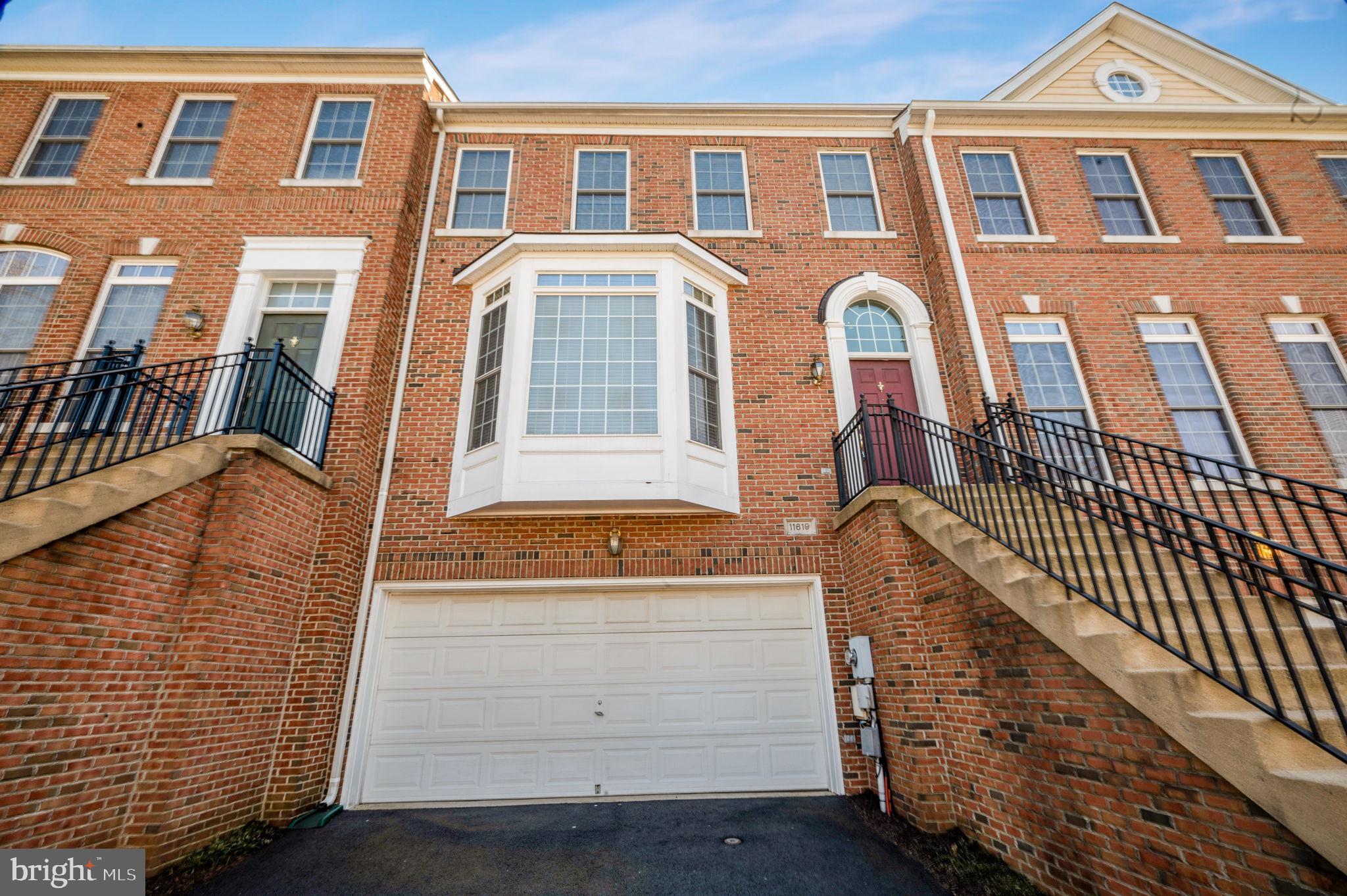 FAIRFAX CENTER LANDBAY - Residential