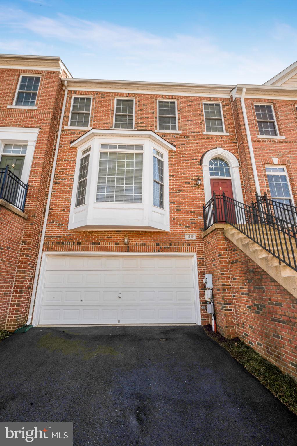 FAIRFAX CENTER LANDBAY - Residential