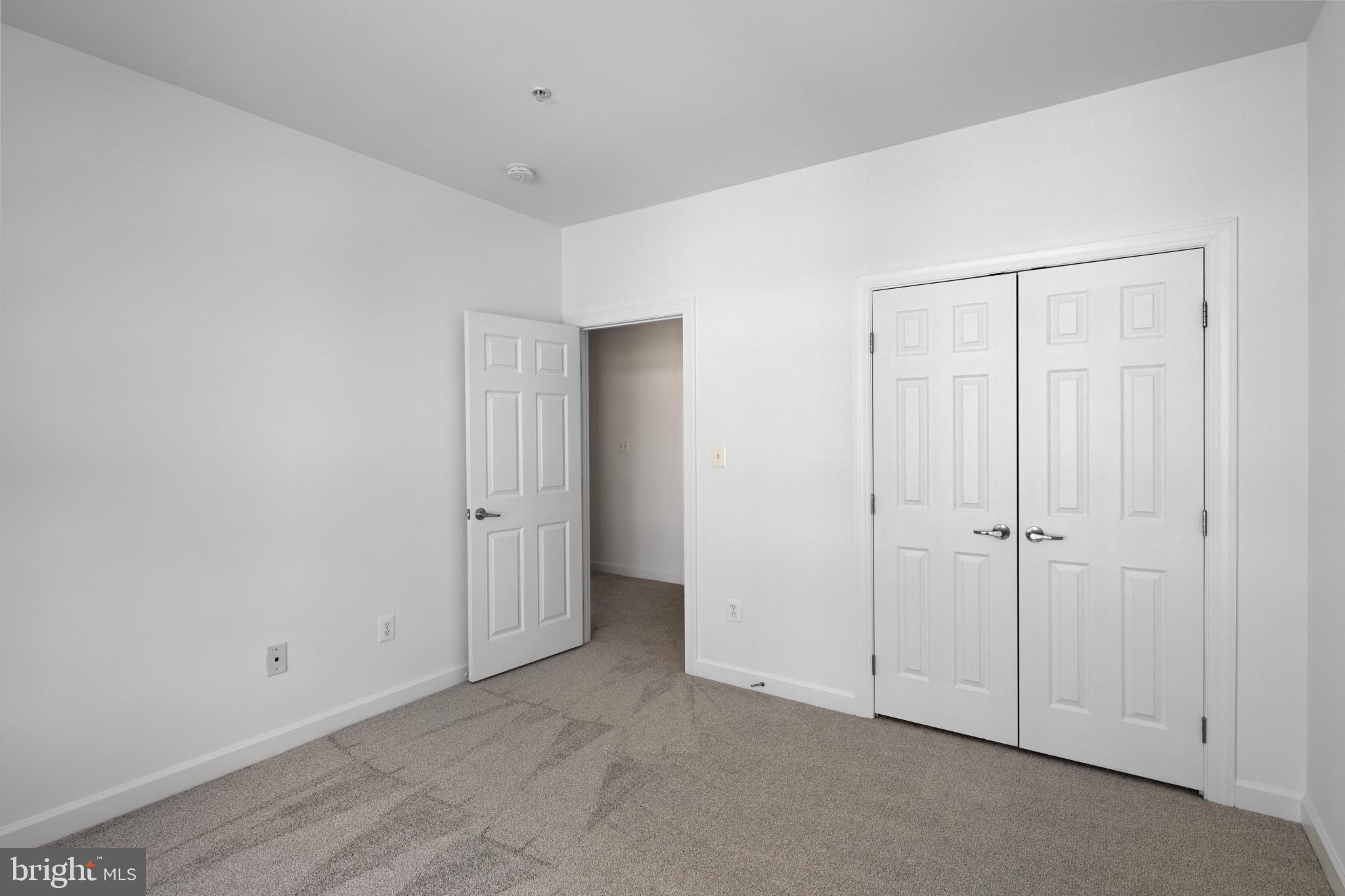 ELKRIDGE CROSSING - Residential