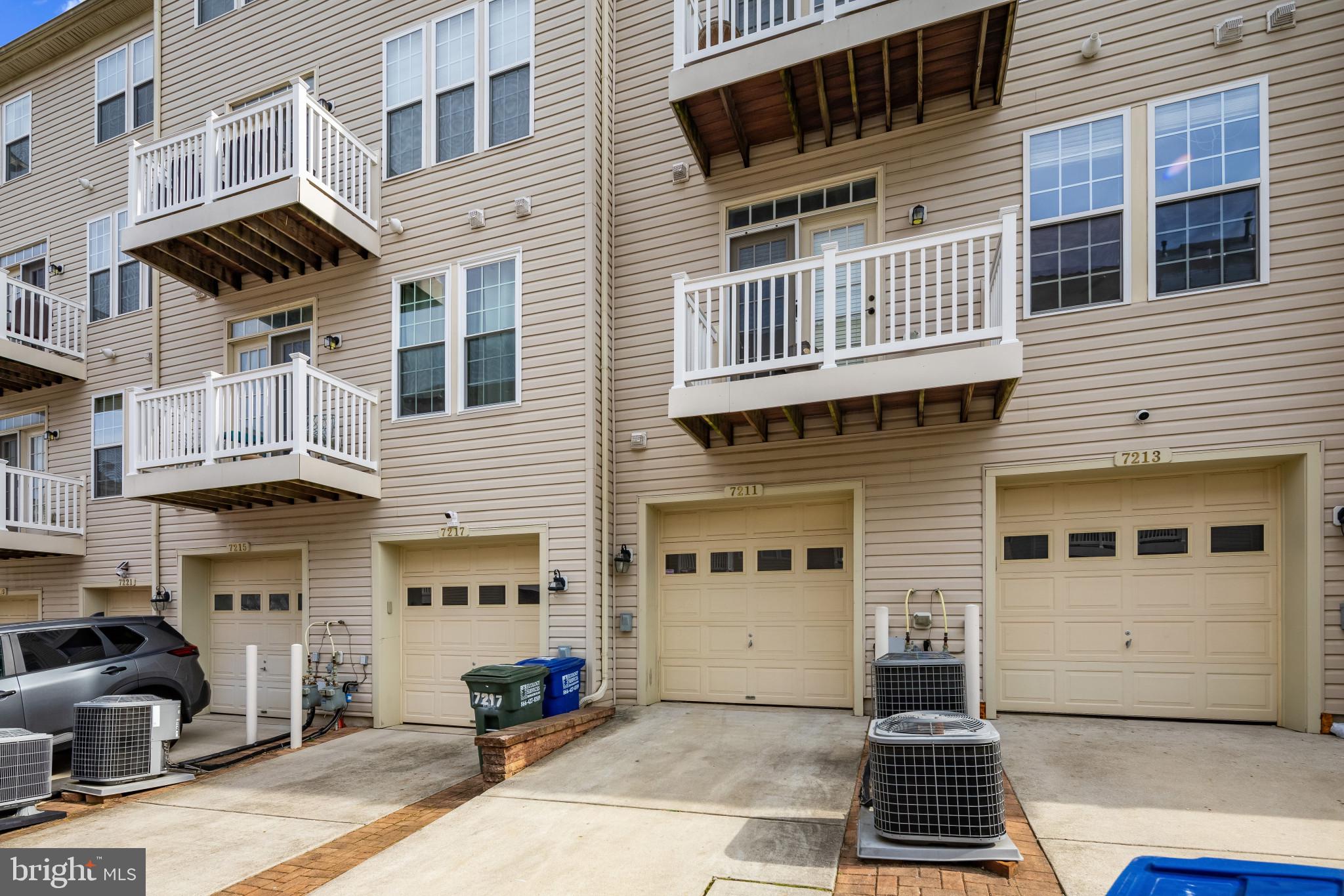 ELKRIDGE CROSSING - Residential