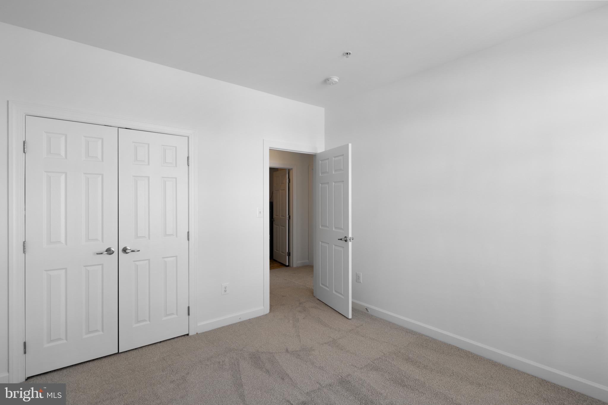 ELKRIDGE CROSSING - Residential