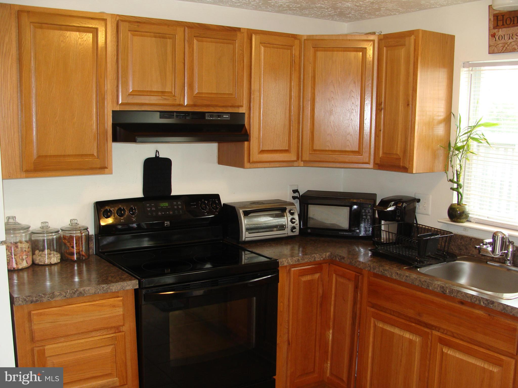 CLINTON PLAZA TOWNHOUSES - Residential