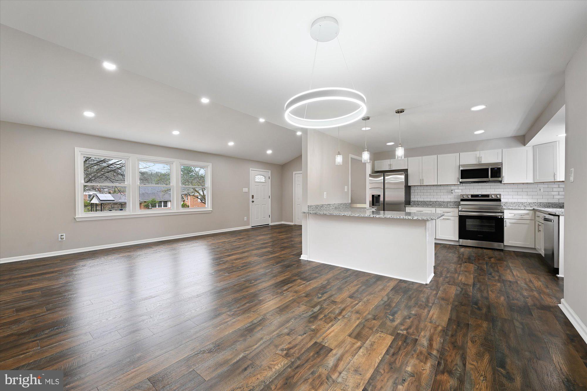 NORTHWEST BRANCH ESTATES - Residential