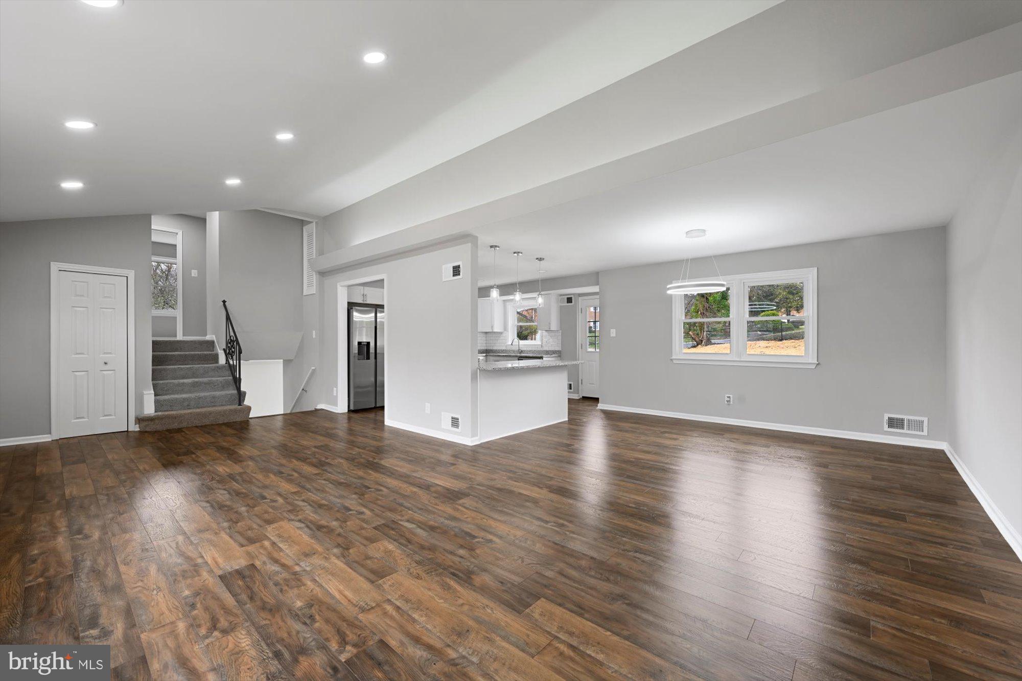 NORTHWEST BRANCH ESTATES - Residential