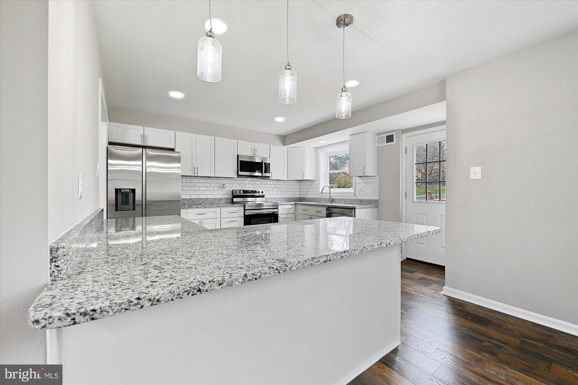 NORTHWEST BRANCH ESTATES - Residential