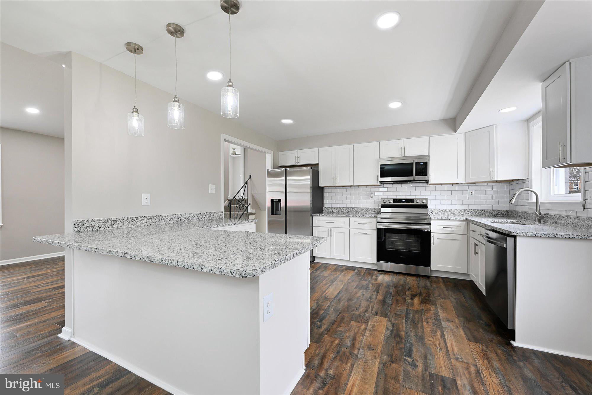 NORTHWEST BRANCH ESTATES - Residential