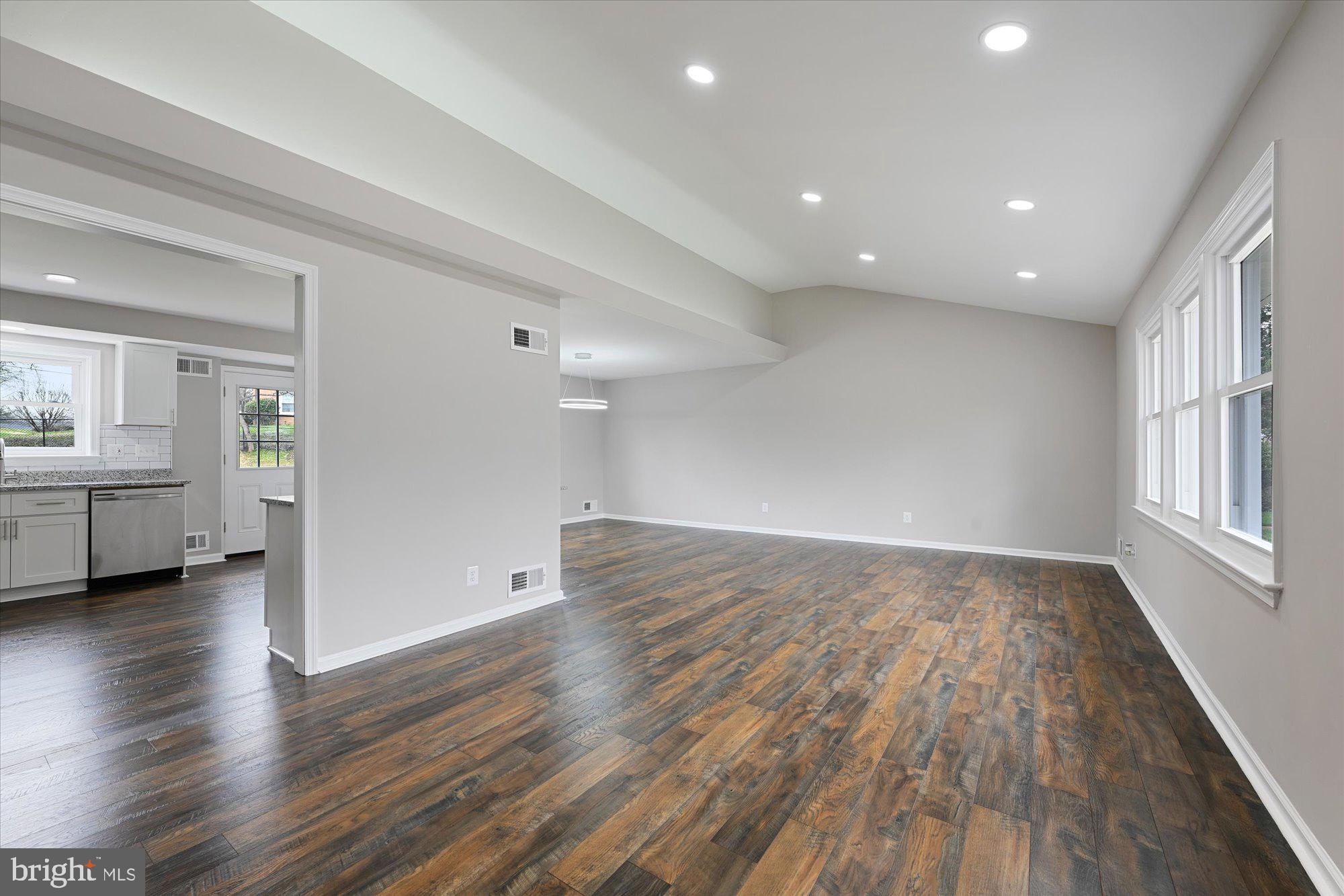 NORTHWEST BRANCH ESTATES - Residential