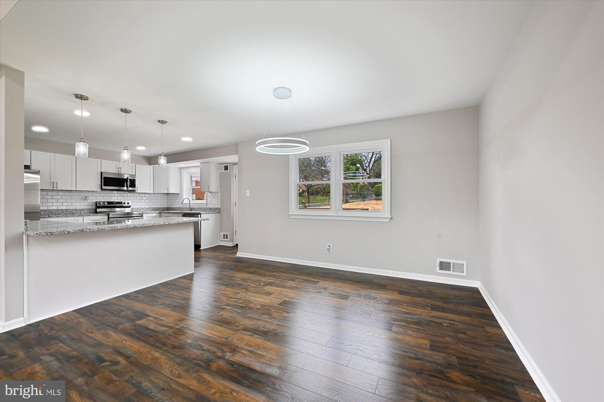 NORTHWEST BRANCH ESTATES - Residential